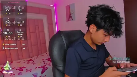 OliverTwinky webcam model stream image