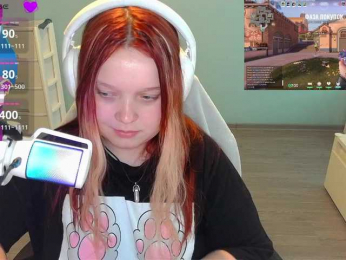 AlinaAdams webcam model stream image