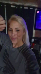 vane1818 webcam model stream image