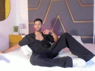 Thiago Ferreti webcam model stream image