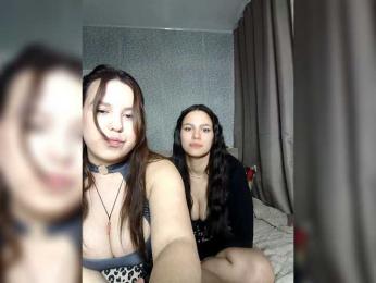 Alica-and-Angelina webcam model stream image