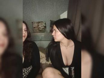 Alica-and-Angelina webcam model stream image
