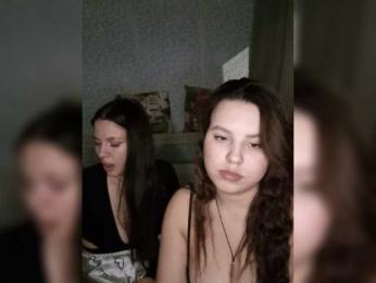 Alica-and-Angelina webcam model stream image