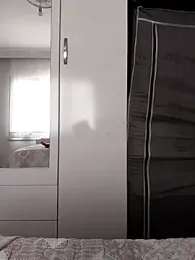 Elifyavass webcam model stream image