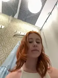 Foxy_Heart webcam model stream image