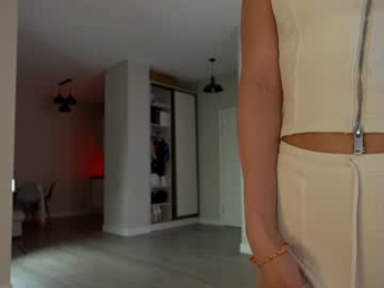 doseofhappiness webcam chaturbate model stream image