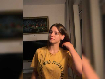 Kira-20 webcam model stream image