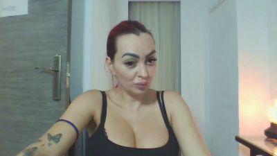 Xhenaa webcam model stream image