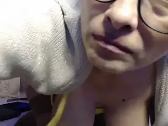 BellaBellaHot webcam model stream image