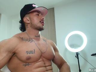 Nikolay Lisin webcam model stream image