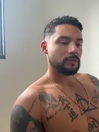 TommyCruz webcam model stream image