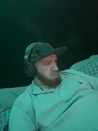 GenitalWars webcam model stream image