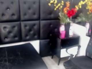 chrisshott webcam model stream image