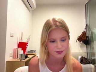 Jeanie Dewees webcam flirt4free model stream image