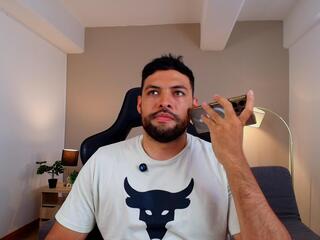 Jerome V webcam model stream image