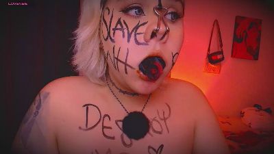 Laura_takint webcam model stream image