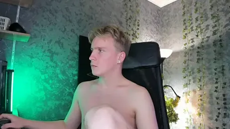 AlexxSweet webcam model stream image