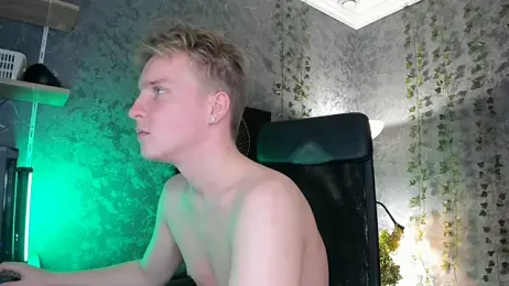 AlexxSweet webcam model stream image