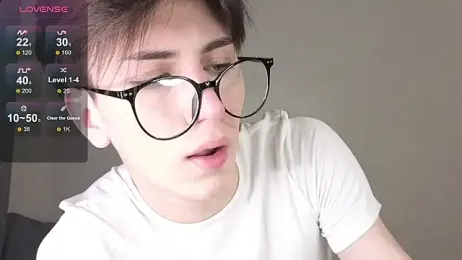 Oliver_star_boy_ webcam model stream image