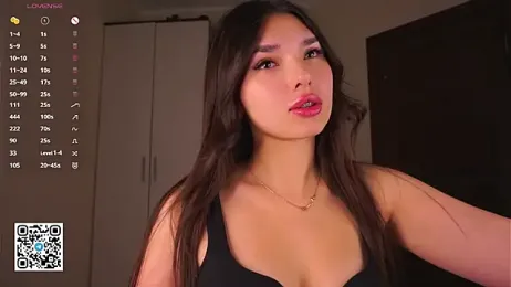 LoraAtcher webcam stripchat model stream image