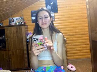 Alverta Debona webcam flirt4free model stream image