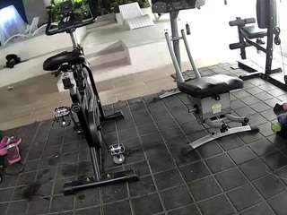 voyeurcam-casa-salsa-gym-bike webcam model stream image