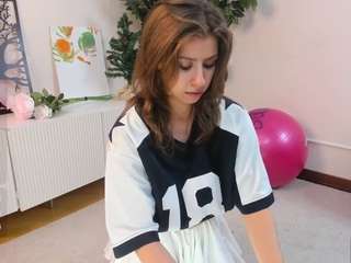 gwenbrittle webcam model stream image