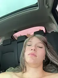girl-Emily webcam stripchat model stream image