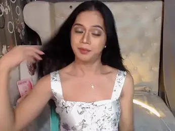 SerenityFoxx webcam model stream image