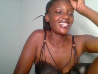 Chocolate-saucy webcam bongacams model stream image