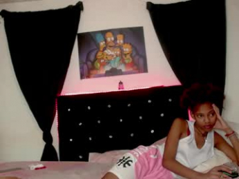 kiarasimons_ webcam model stream image