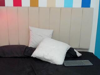 Laura Carmona webcam model stream image