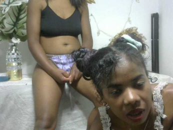 Twinsexgirl webcam model stream image