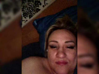 Pavuhi webcam model stream image