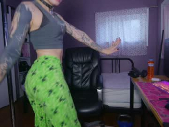 aynmarie webcam model stream image