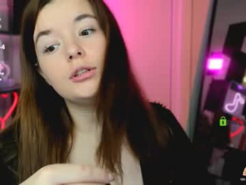 nika_still webcam model stream image