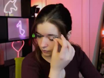 nika_still webcam model stream image