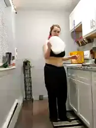 Snowbunnycake_131 webcam model stream image