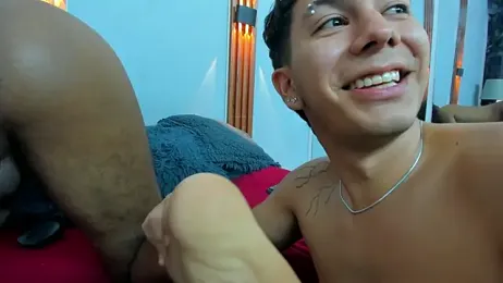 Travis_and_max webcam model stream image