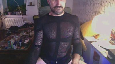 tom0819 webcam model stream image