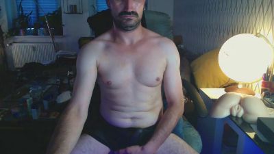 tom0819 webcam model stream image