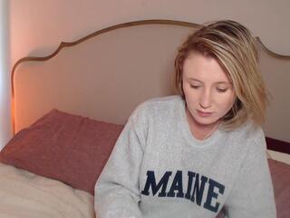 Olive Ray webcam model stream image