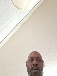 Rizzle9800 webcam model stream image