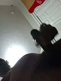 Rizzle9800 webcam model stream image