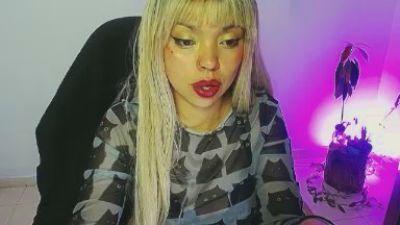emerald00_ webcam model stream image