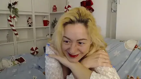 _karolynesyera_ webcam model stream image