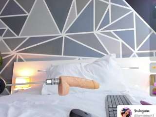 charolbruce webcam model stream image