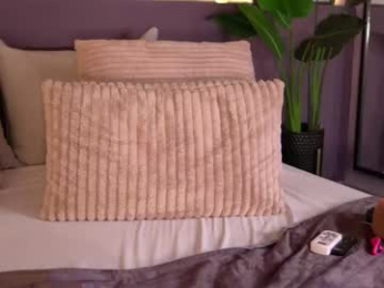 ellediane webcam model stream image
