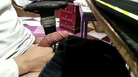 growing20yo webcam model stream image