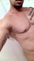mnBrown webcam model stream image